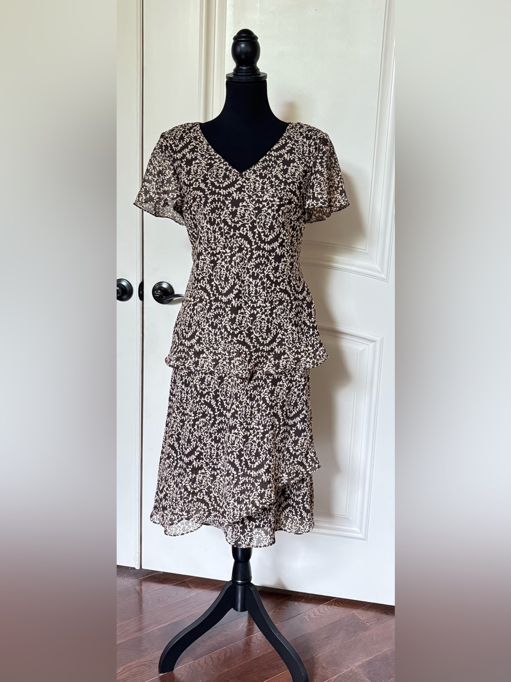R&K Womens Size 8 Brown Cream Scroll Print 2 Pc Set Skirt & Shirt NWT